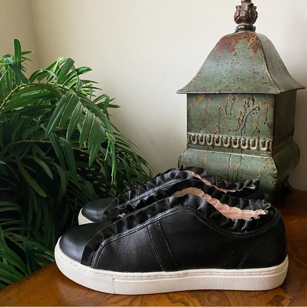 Kate Spade Lance Ruffle Sneakers